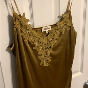 Beautiful tank top! Never worn!